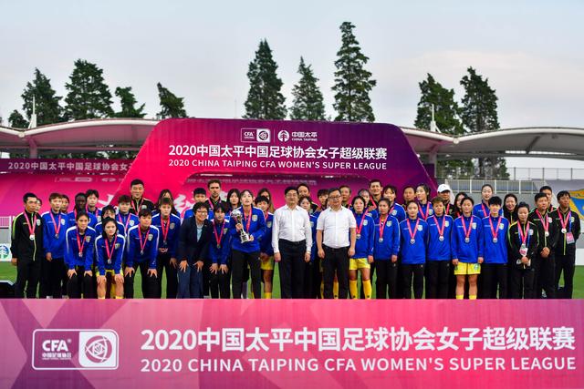 穆里尼奥希望引进埃尔莫索和博卡中场梅迪纳